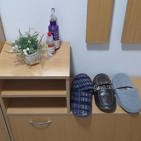 Cozy And Sunny Apartment Near The Airport Saraievo Exterior foto