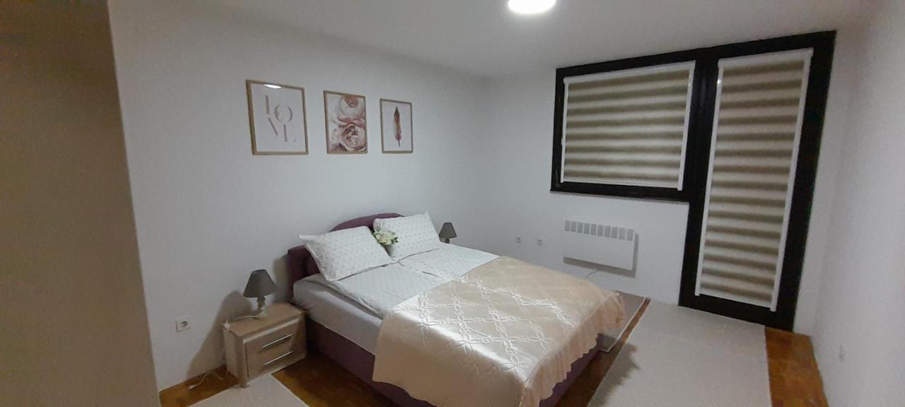 Cozy And Sunny Apartment Near The Airport Saraievo Exterior foto